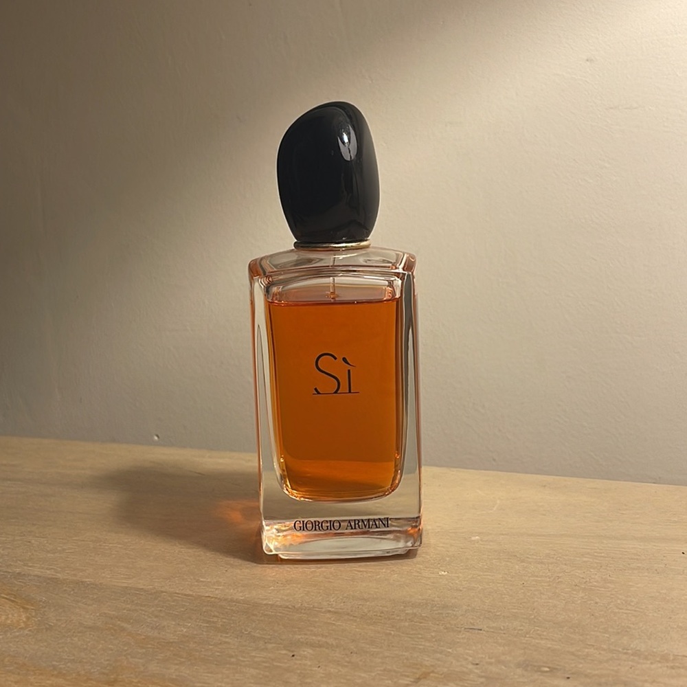 Sì by Giorgio Armani